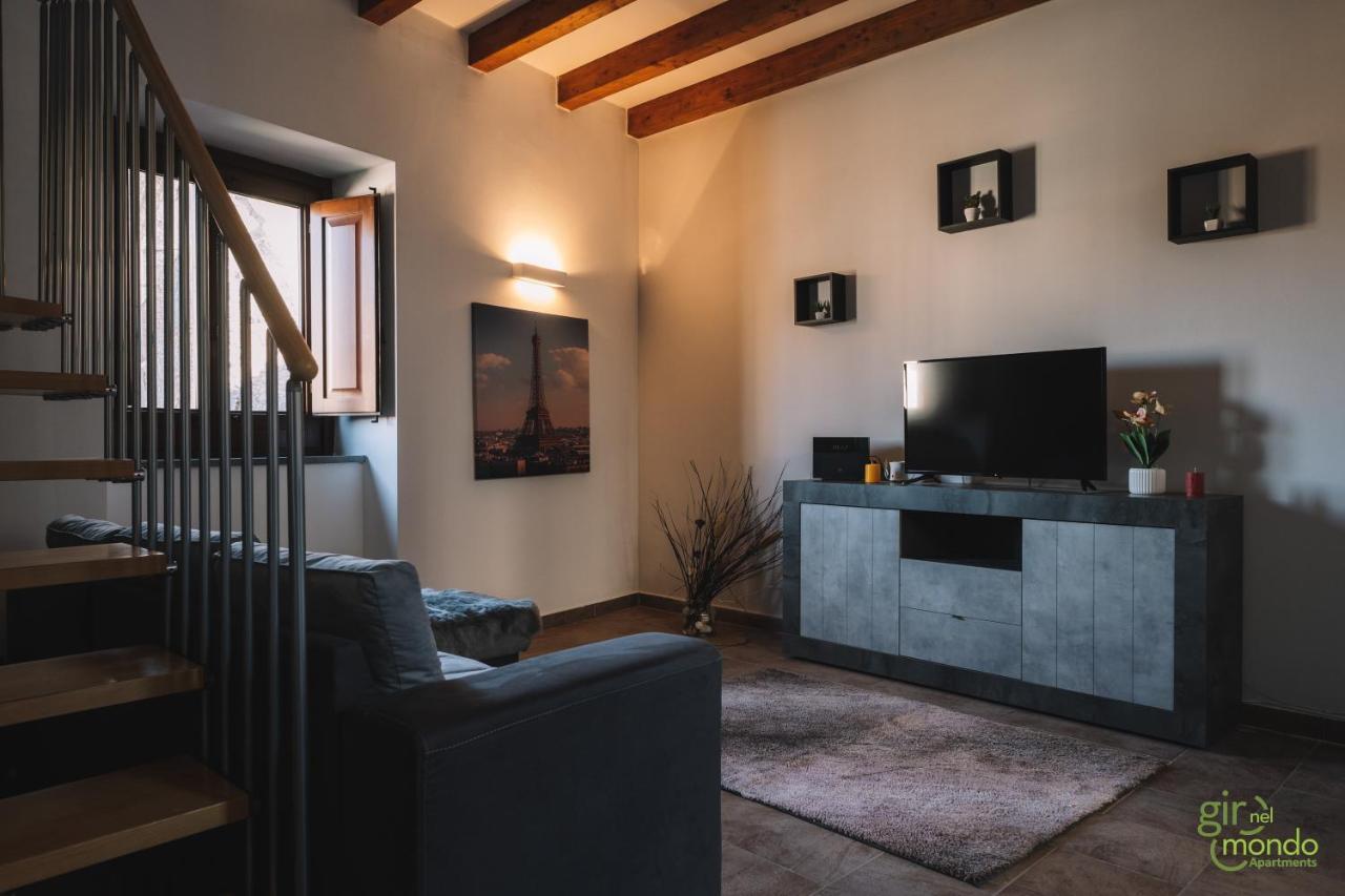 Giro Nel Mondo Apartments 卡塔尼亚 外观 照片