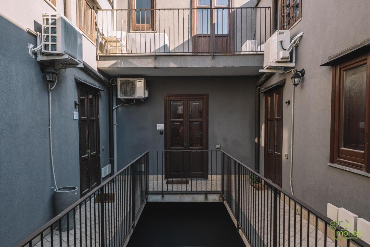 Giro Nel Mondo Apartments 卡塔尼亚 外观 照片