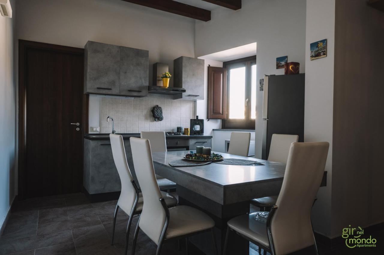 Giro Nel Mondo Apartments 卡塔尼亚 外观 照片